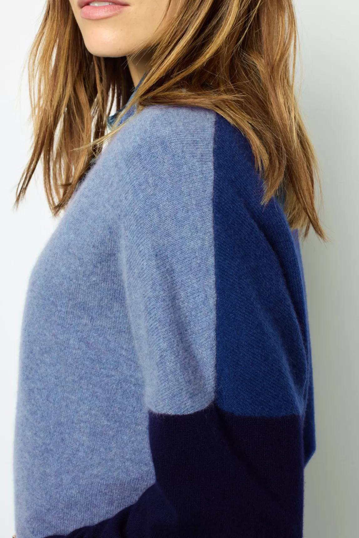 Flash Sale Gerard Darel Color block cashmere V-neck sweater - JALYA Encre