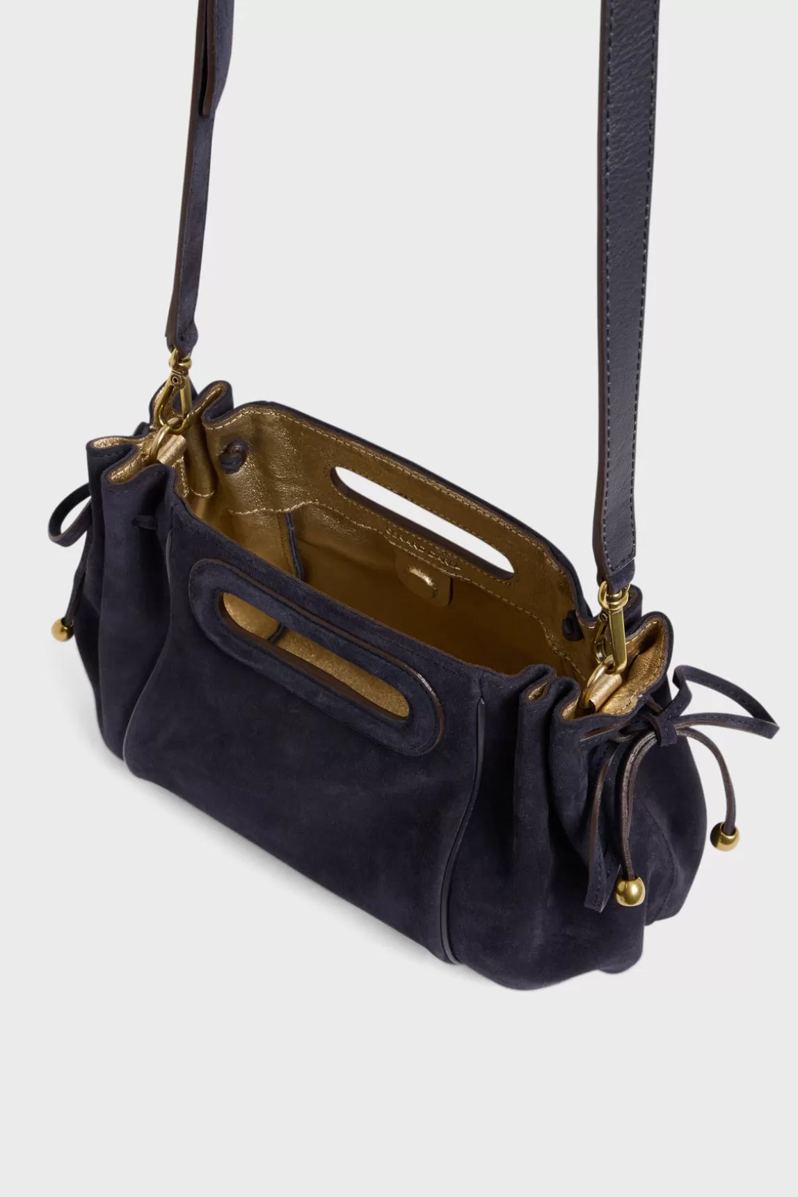 Flash Sale Gerard Darel Handbag in sue"])self.__next_f.push([1,"de leather metallic inside - MINI DANY Universe