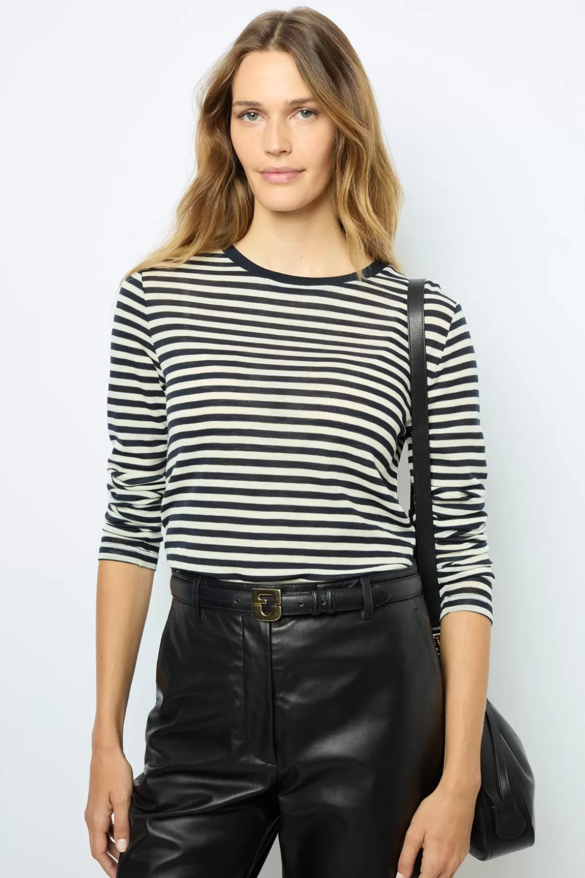 Online Gerard Darel Striped fine wo"])self.__next_f.push([1,"ol T-shirt - ATHENAIS Ecru