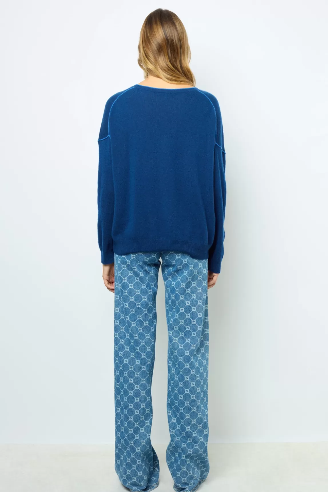 Store Gerard Darel V-neck cashmere sweater with colored seams - LYME Encre